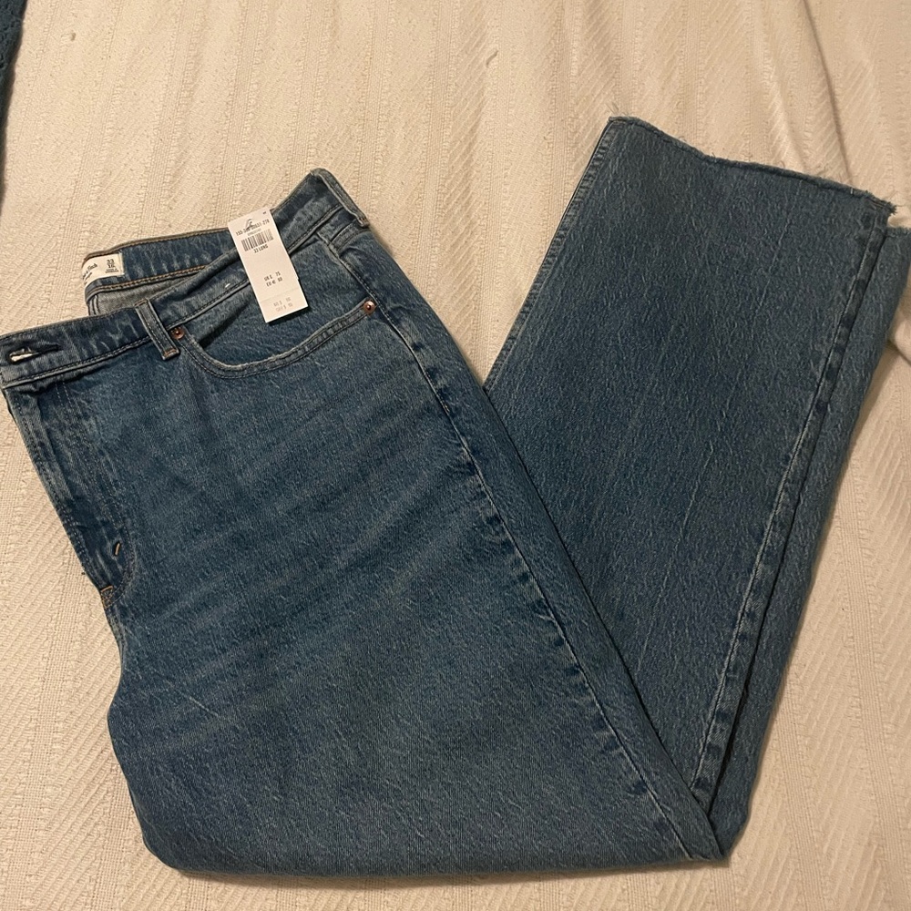 Abercrombie & Fitch Vintage Straight High Rise Jeans - Blue